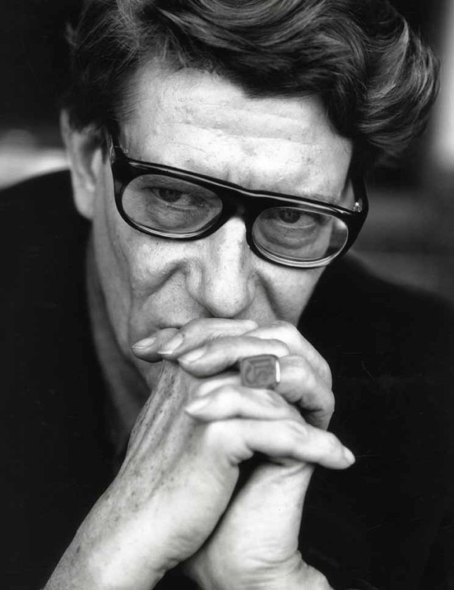 >Frase de Yves Saint Laurent