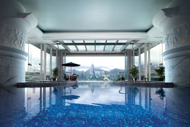 the-peninsula-hong-kong-pool